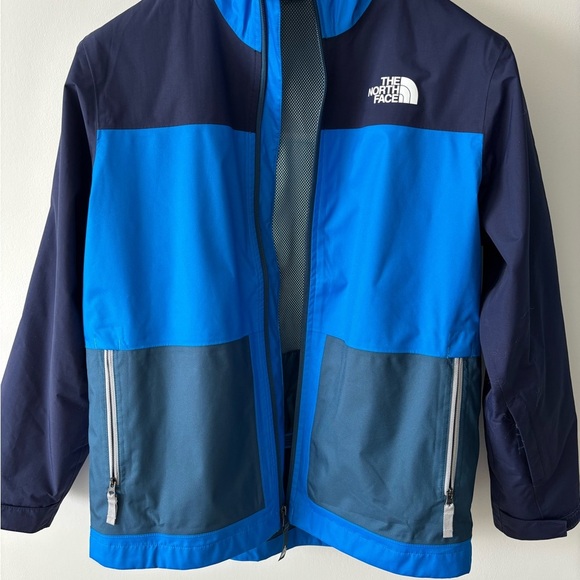 North Face freedom triclimate jacket
2 jackets in one - Picture 7 of 9